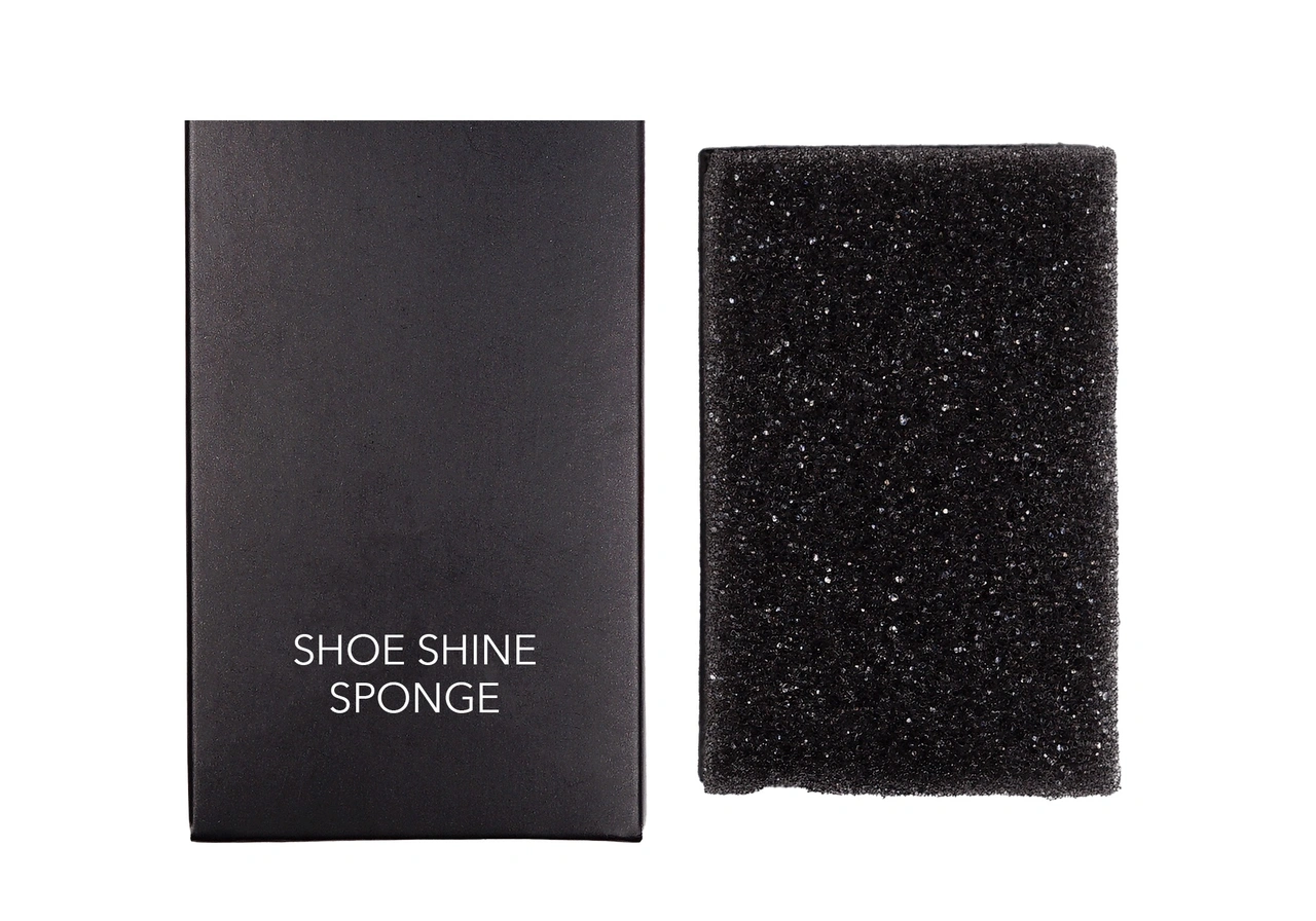 Shoe shine sponge - Black Line. Treated with silicone for a great shine