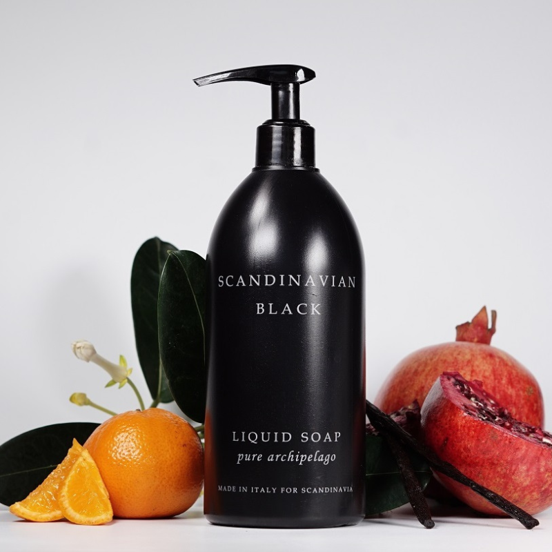 Scandinavian Black Hotel Line